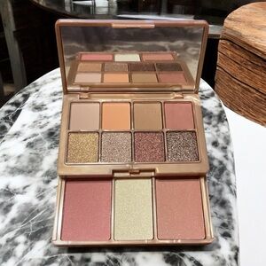 KHROMA Beauty Kourtney Kim Khloe Complete Face Palette